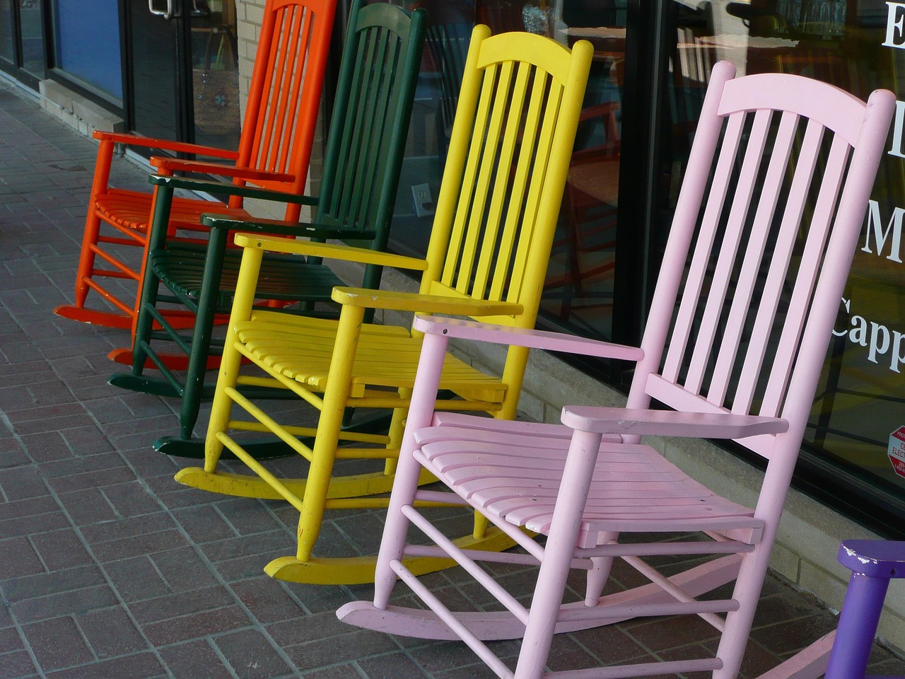 COLOR CHAIR
